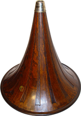 Victor Wood Horn in Oak